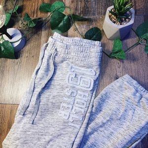 4 FOR $25⭐️ 
Hollister jogger sweatpants cuffed